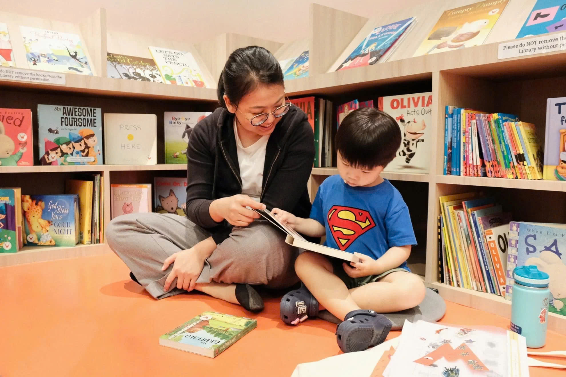 Đọc sách cùng con